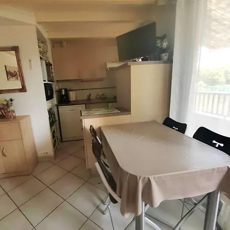T2 Climatise Avec Piscine Et Parking, Cap D'agde, Pres De La - Fr-1-607-226 Lejlighed *
