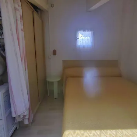 T2 Climatise Avec Piscine Et Parking, Cap D'agde, Pres De La - Fr-1-607-226 Agde